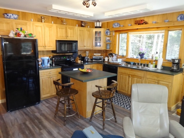 Image of Property Number 285