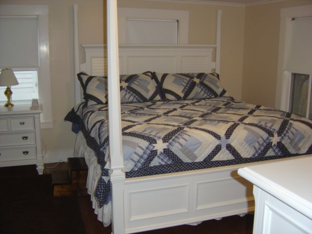 Image of Property Number 323