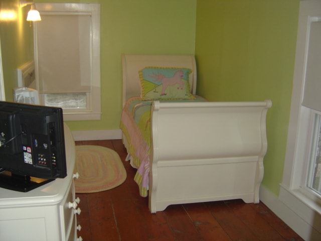 Image of Property Number 323