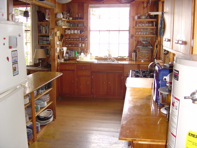Image of Property Number 593