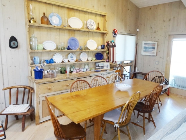 Image of Property Number 663