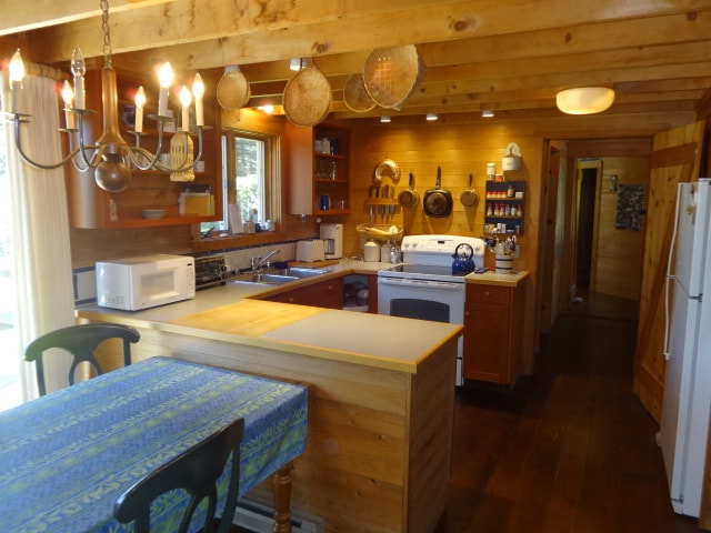 Image of Property Number 766