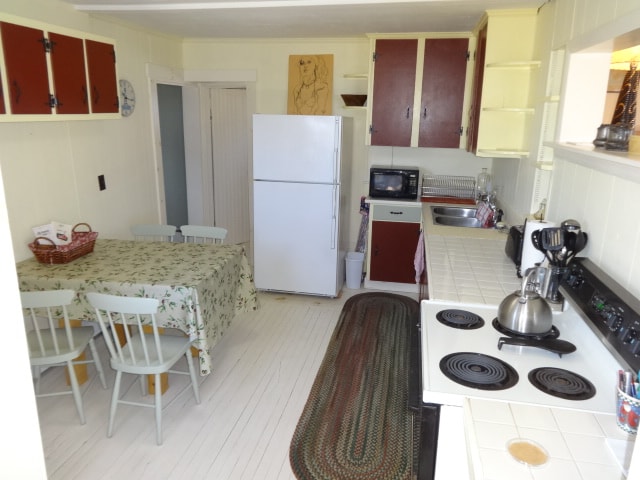 Image of Property Number 823