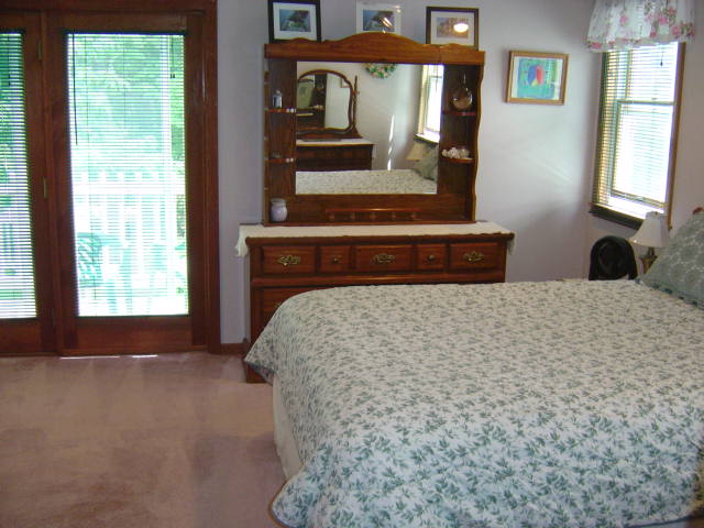 Image of Property Number 828